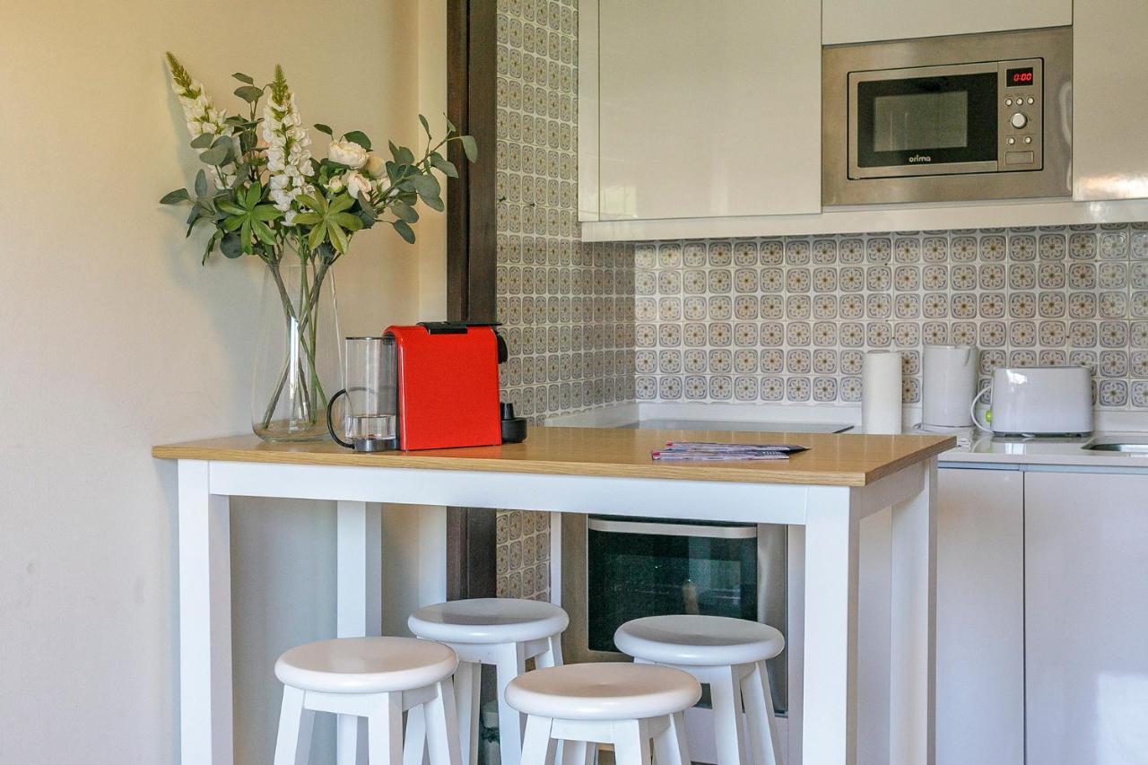 Lovelystay - Genuine Bonfim Balcony Flat Porto Bagian luar foto