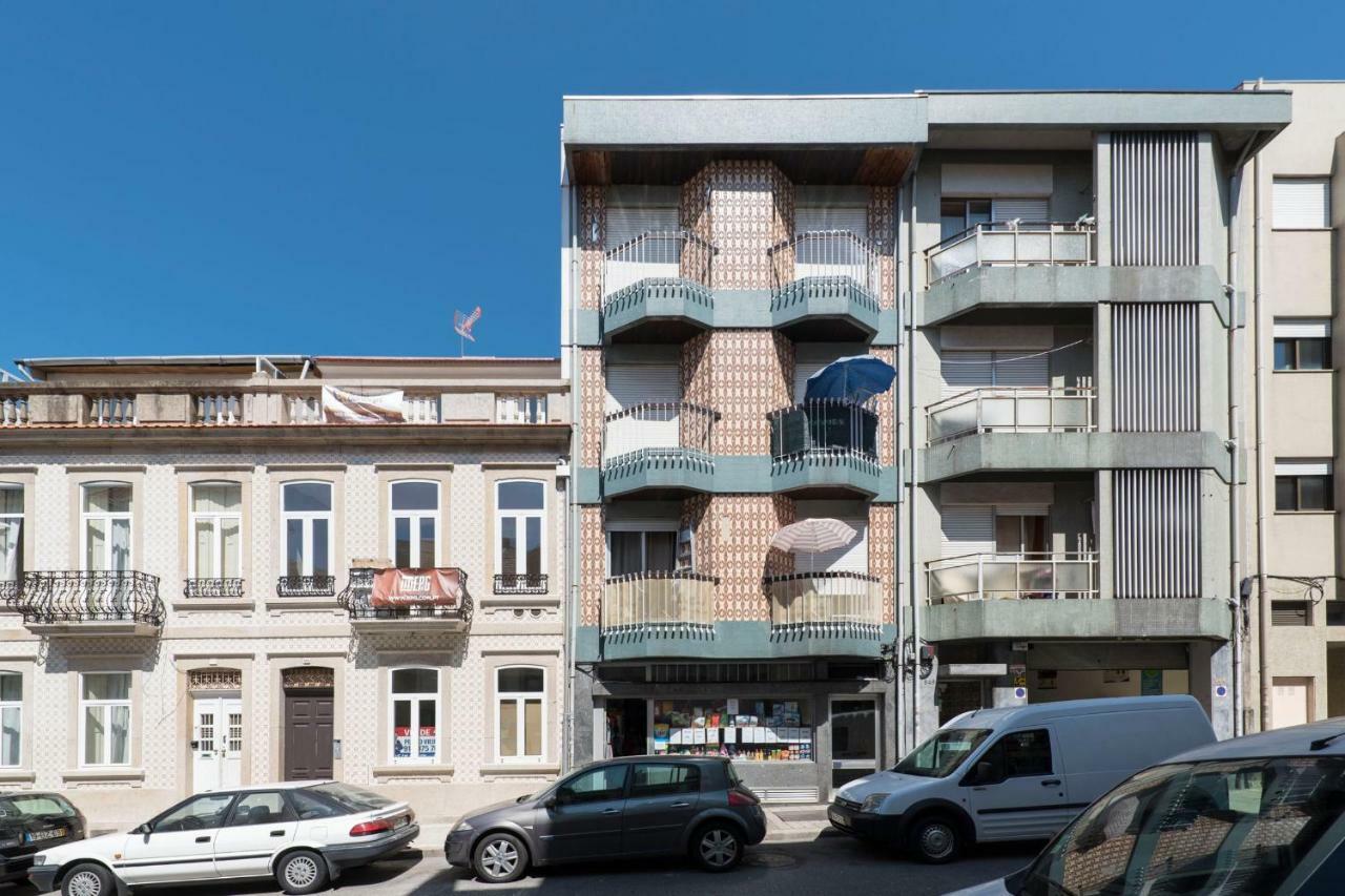 Lovelystay - Genuine Bonfim Balcony Flat Porto Bagian luar foto